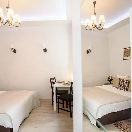 Studio In Old Town 아파트 *